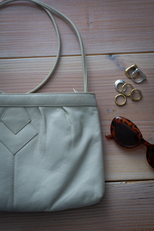 Vintage Cream Leather Purse