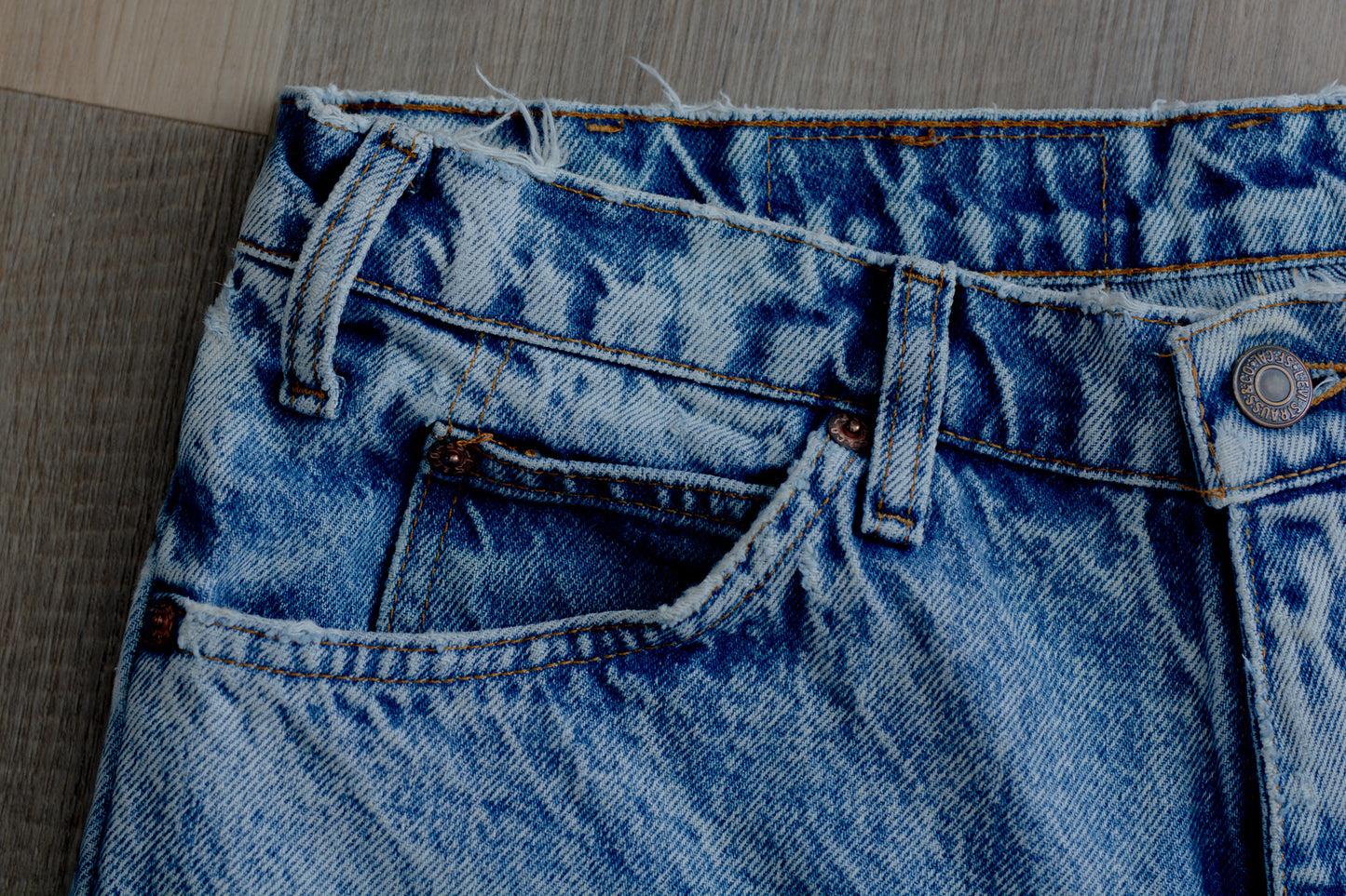 Vintage Acid Wash Levi's Light Blue Denim Jeans